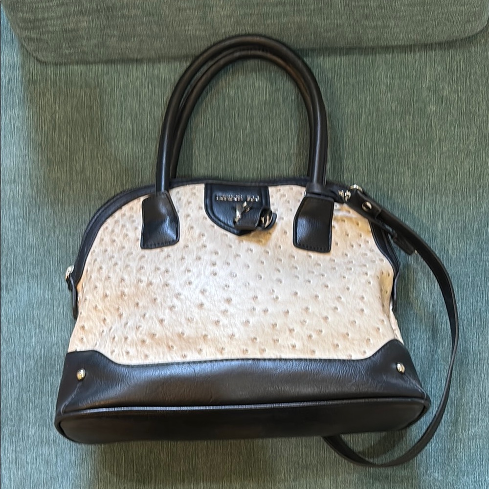 Beautiful black an cream London Fog
